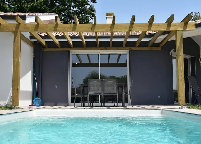 펜션 Calm House, Swimming Pool And Garden Bénesse-Maremne